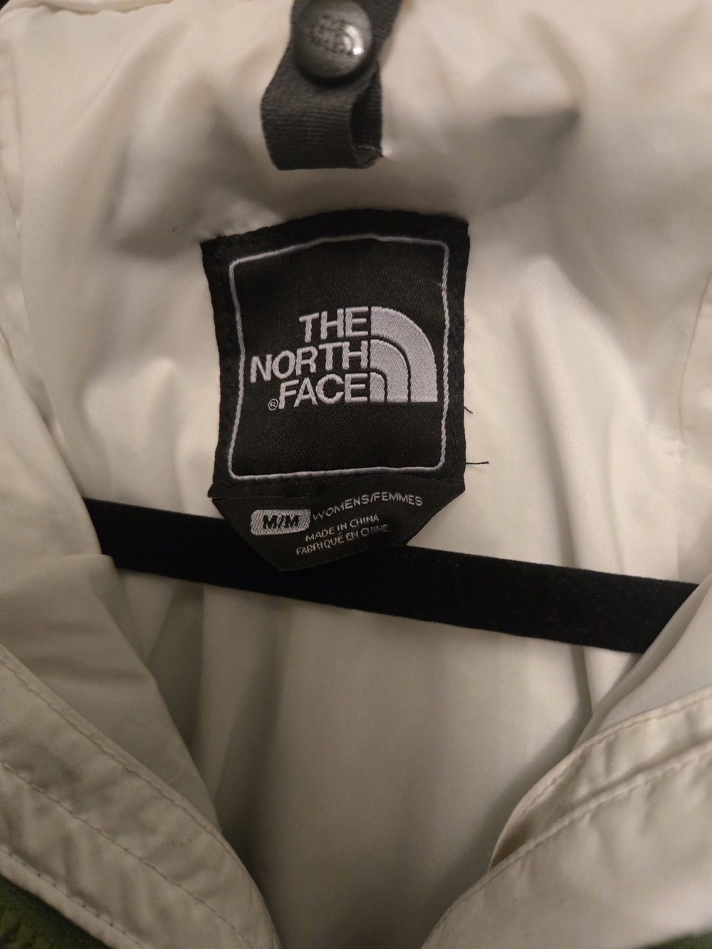 The North Face Women’s Green & White Waterproof Jacket - Picture 4 of 8